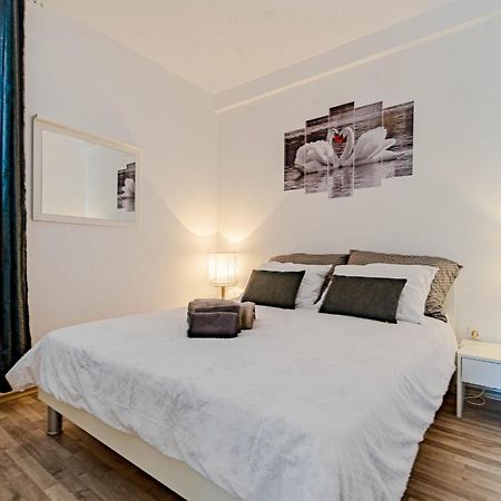 Seaside Apartments With A Swimming Pool Tri Zala, Korcula - 558 Zrnovo المظهر الخارجي الصورة