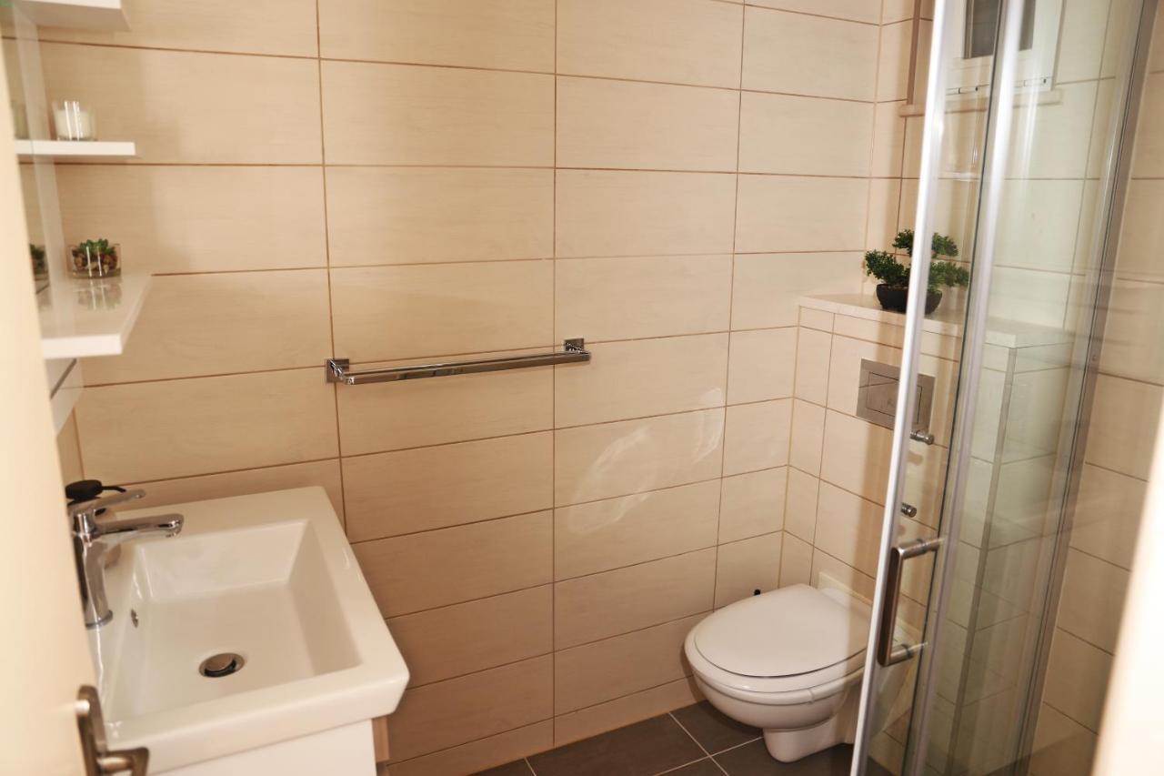 Seaside Apartments With A Swimming Pool Tri Zala, Korcula - 558 Zrnovo المظهر الخارجي الصورة