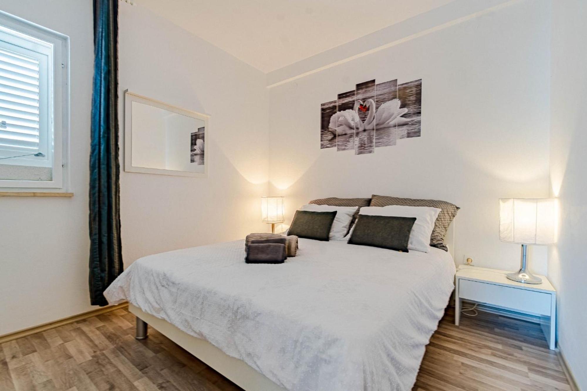 Seaside Apartments With A Swimming Pool Tri Zala, Korcula - 558 Zrnovo المظهر الخارجي الصورة